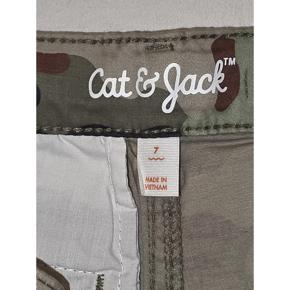 Cat & Jack Boys Baggy Cargo Pants Camo Khaki Reinforced Knee Size 7